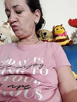 anayss17 online show from 04-06-26, 07:04