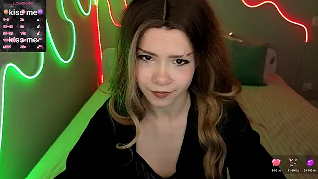 llittle-peachh online show from 04-10-26, 10:03