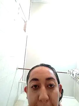 Snapshot of Im_Luuu chatting on 05-22-26, 11:05 Im Luuu online show from 05-22-26, 11:05