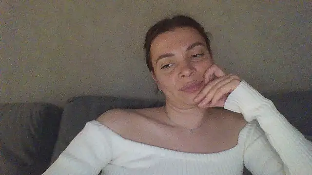 Snapshot of Luna2547 chatting on 04-26-26, 06:16 Luna2547 online show from 04-26-26, 06:16