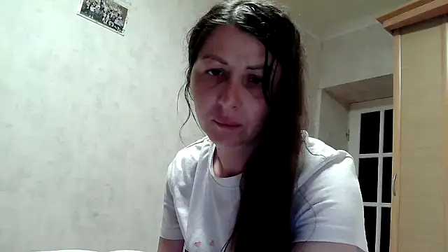 Snapshot of TenderAndSweetX chatting on 06-10-26, 10:08 TenderAndSweetX online show from 06-10-26, 10:08