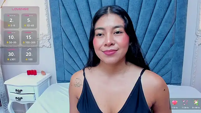 Snapshot of Leandra-Johnson chatting on 05-26-26, 01:29 Leandra-Johnson online show from 05-26-26, 01:29