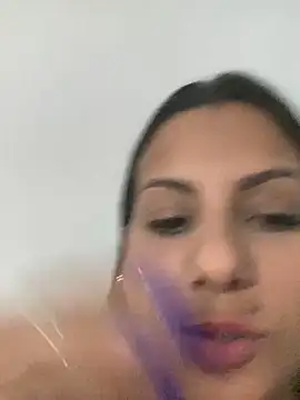 Snapshot of kifanyy chatting on 04-19-26, 11:07 kifanyy online show from 04-19-26, 11:07