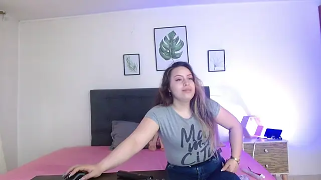 Snapshot of samanthachop chatting on 06-15-26, 02:30 samanthachop online show from 06-15-26, 02:30