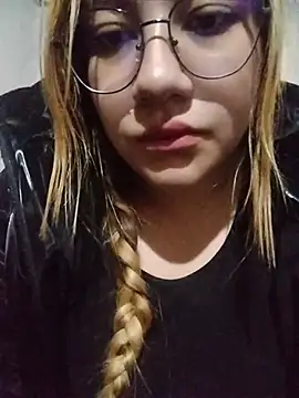 Snapshot of samanthachop chatting on 06-18-26, 01:15 samanthachop online show from 06-18-26, 01:15