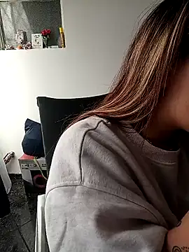 Baby Pink Love online show from 03-13-26, 12:12