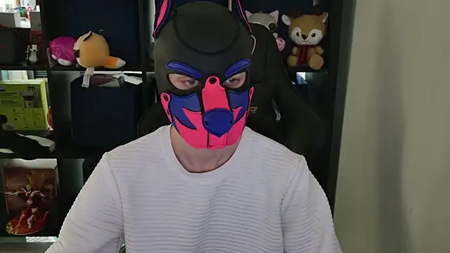 Snapshot of MellPUP chatting on 04-08-26, 09:04 MellPUP online show from 04-08-26, 09:04