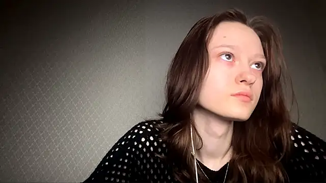 Snapshot of HousedMud chatting on 03-03-26, 09:10 HousedMud online show from 03-03-26, 09:10