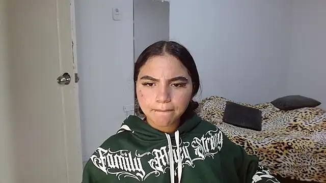 Snapshot of kimmyfuckass chatting on 07-21-26, 01:02 kimmyfuckass online show from 07-21-26, 01:02