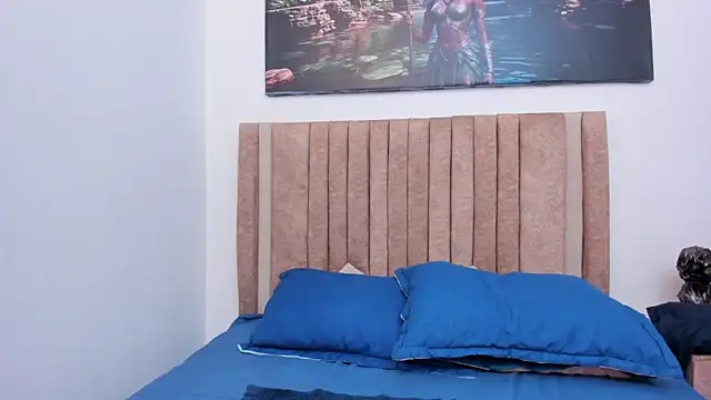 Thalia parkerr  online show from 04-07-26, 12:05