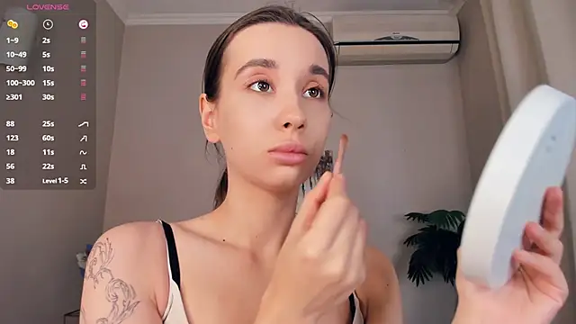 LaceyLettman online show from 04-15-26, 01:07