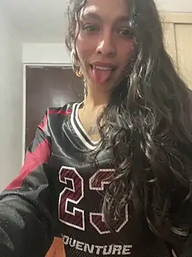 SweetCherry   online show from 05-12-26, 09:56