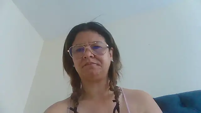 Jiwon Han online show from 03-19-26, 04:44