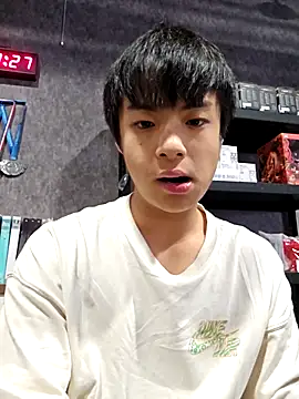 Snapshot of ovo0810 chatting on 04-16-26, 01:28 ovo0810 online show from 04-16-26, 01:28