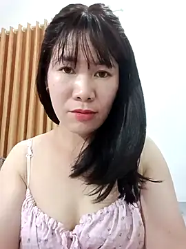 Snapshot of Bondgirl_9 chatting on 06-27-26, 06:46 Bondgirl 9 online show from 06-27-26, 06:46