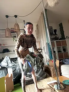 SkinnyLilly online show from 04-13-26, 11:16