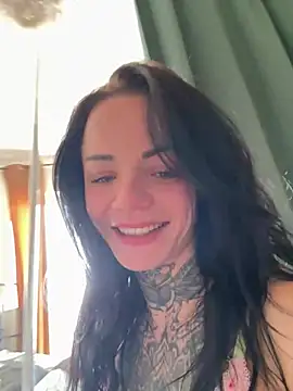 SkinnyLilly online show from 04-16-26, 12:39