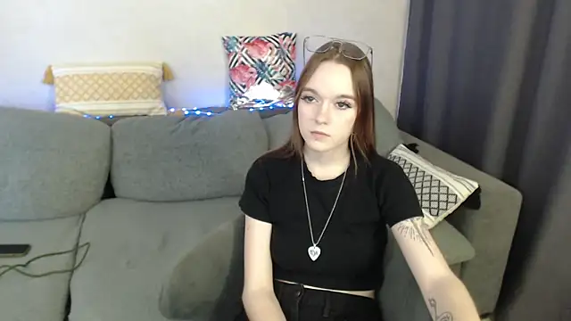 SunyLily online show from 04-13-26, 06:41