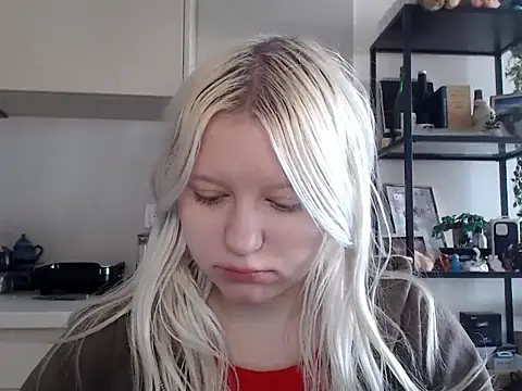 Snapshot of LenaSecret19 chatting on 04-23-26, 05:41 LenaSecret19 online show from 04-23-26, 05:41