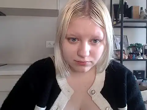Snapshot of LenaSecret19 chatting on 04-29-26, 05:44 LenaSecret19 online show from 04-29-26, 05:44