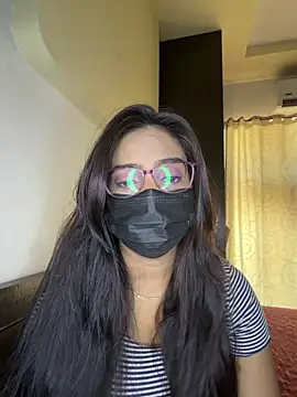 Snapshot of nikki_catz chatting on 04-18-26, 04:16 nikki catz online show from 04-18-26, 04:16