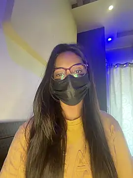 Snapshot of nikki_catz chatting on 05-25-26, 04:51 nikki catz online show from 05-25-26, 04:51