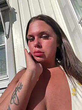 Snapshot of mileaSbaby chatting on 05-08-26, 02:44 mileaSbaby online show from 05-08-26, 02:44