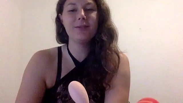 Snapshot of douce_blanche13 chatting on 04-19-26, 07:49 douce blanche13 online show from 04-19-26, 07:49