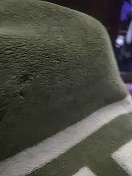 Snapshot of Pop1977 chatting on 04-02-26, 01:53 Pop1977 online show from 04-02-26, 01:53