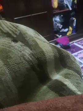 Snapshot of Pop1977 chatting on 04-04-26, 12:02 Pop1977 online show from 04-04-26, 12:02