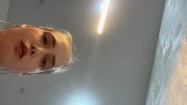 Angela Rosssee online show from 03-11-26, 02:12