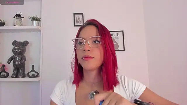 Snapshot of Im_Scarlett_ chatting on 04-23-26, 06:21 Im Scarlett online show from 04-23-26, 06:21