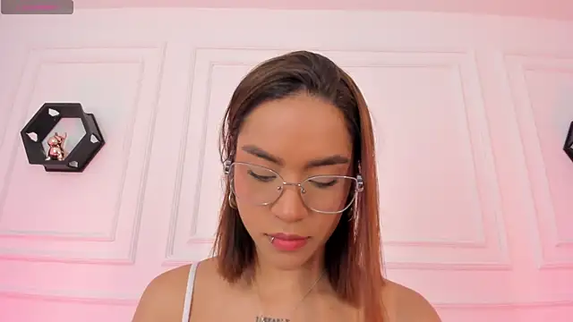 Snapshot of Im_Scarlett_ chatting on 06-18-26, 05:39 Im Scarlett online show from 06-18-26, 05:39