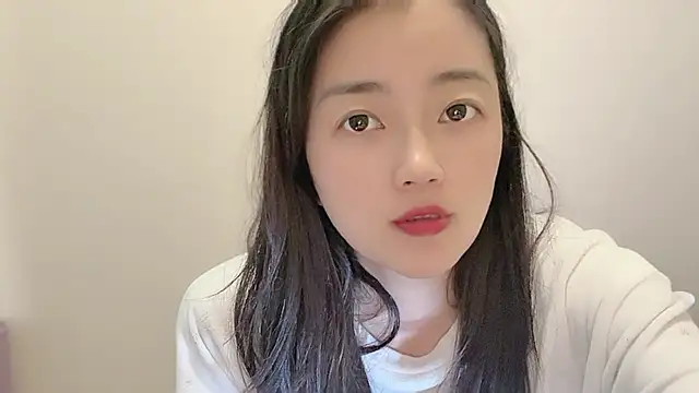Snapshot of jinxiyao01 chatting on 06-12-26, 02:54 jinxiyao01 online show from 06-12-26, 02:54