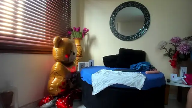 Maye Milf  online show from 03-31-26, 12:27