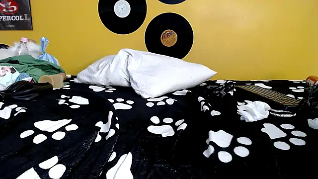 lilithevil32 online show from 03-16-26, 05:44