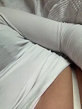Snapshot of lena-smile683 chatting on 04-13-26, 02:33 lena-smile683 online show from 04-13-26, 02:33