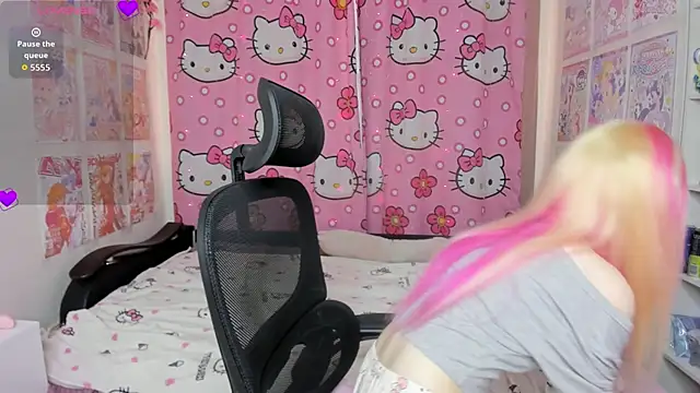 Nikkimiltonss online show from 06-22-26, 04:37