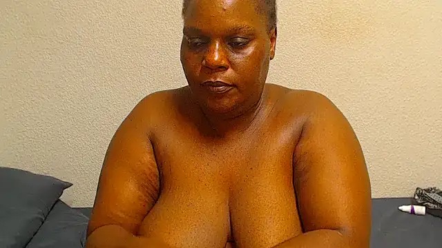Busty42DDZA online show from 05-01-26, 04:17