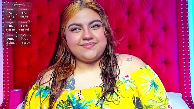 Snapshot of SunnyHoney_ chatting on 06-17-26, 12:29 SunnyHoney online show from 06-17-26, 12:29