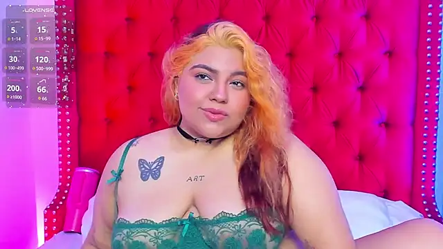 Snapshot of SunnyHoney_ chatting on 07-20-26, 12:18 SunnyHoney online show from 07-20-26, 12:18