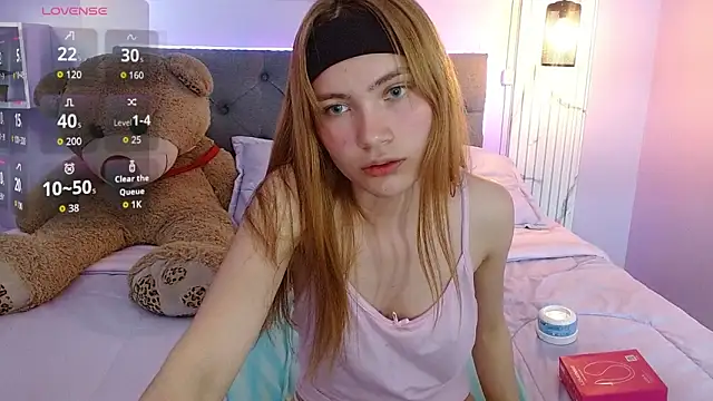 Snapshot of Celeste__London chatting on 05-20-26, 07:20 Celeste London online show from 05-20-26, 07:20