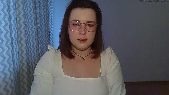Snapshot of ClaraHard chatting on 05-10-26, 05:07 ClaraHard online show from 05-10-26, 05:07