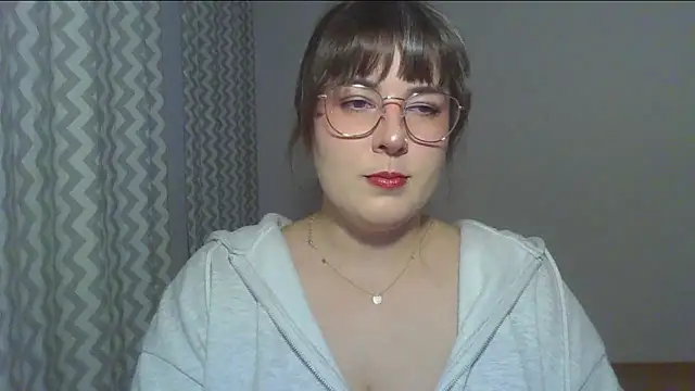 Snapshot of ClaraHard chatting on 06-08-26, 07:14 ClaraHard online show from 06-08-26, 07:14