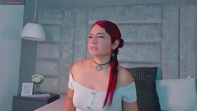 PaulaVegaa online show from 04-15-26, 12:45