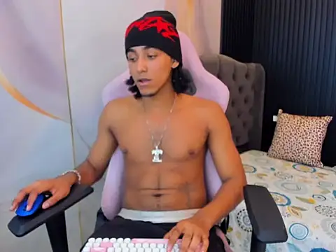 taylor bigdick18 online show from 04-16-26, 02:01