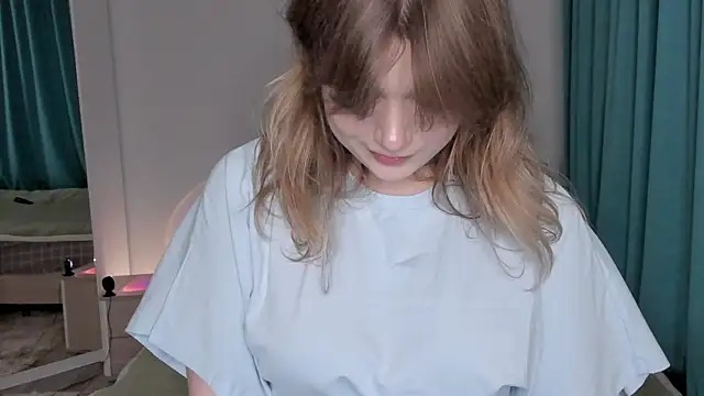 Snapshot of JennyHardy chatting on 07-26-26, 01:51 JennyHardy online show from 07-26-26, 01:51