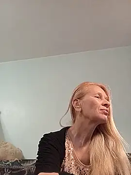 ViktoriaSexi1 online show from 04-18-26, 08:31