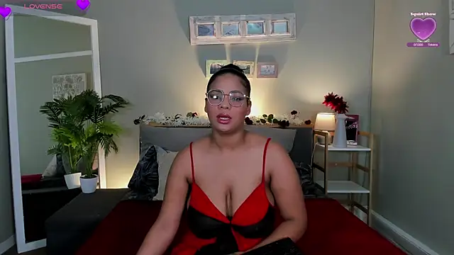 NaughtyTyra online show from 04-20-26, 07:55