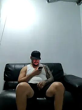 Snapshot of BadboyDirty1 chatting on 07-11-26, 04:26 BadboyDirty1 online show from 07-11-26, 04:26